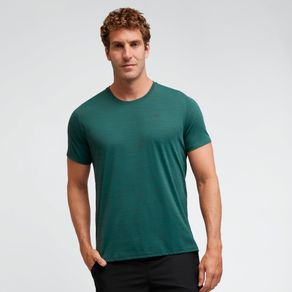 camiseta-solo-vitality-com-protecao-solar-uv50-masculina-verde-mescla-para-atividades-pe-na-trilha-1