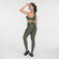 calca-legging-sporty-feminina-verde-army-cos-alto-para-academia-pe-na-trilha-6