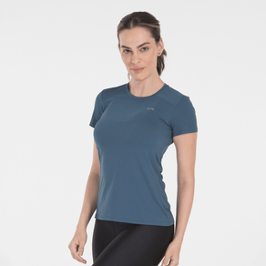 camiseta-solo-com-protecao-solar-ion-uv50-para-o-dia-a-dia-feminina-azul-galaxia-pe-na-trilha-1