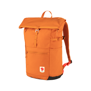 mochila-high-coast-foldsack-24-sunset-orange-pe-na-trilha-1