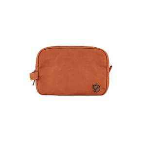 necessaire-gear-bag-terracota-brown-pe-na-trilha-1